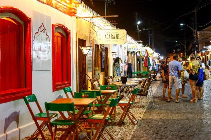 Passarela do Álcool à noite, Porto Seguro